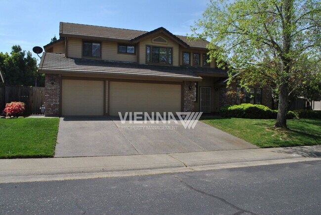 Building Photo - 5325 Thunder Ridge Cir