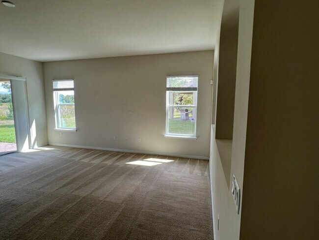 Building Photo - 50% OFF FIRST MONTH RENT* - 5 Bedroom 4 Ba...