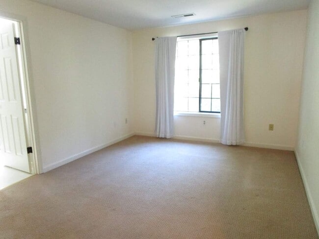 Building Photo - Charming 3 Bedroom Home in Gig Harbor