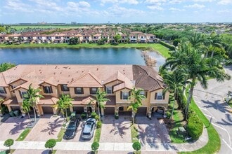 Building Photo - 3728 NE 3rd Ct