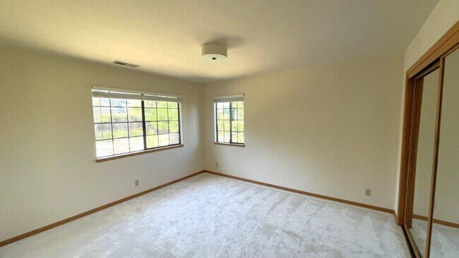 Building Photo - Walnut Creek Northgate neighborhood! Beaut...