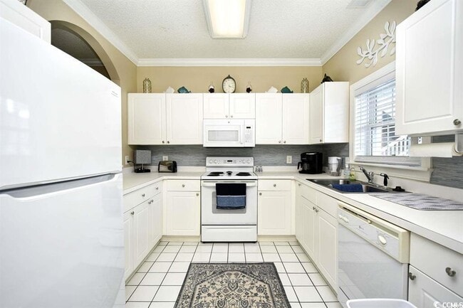 Building Photo - 5750 Oyster Catcher Dr