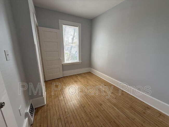 Building Photo - 3109 W Walnut St