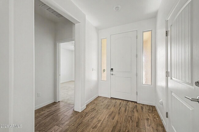 Building Photo - 20420 W Calle Encorvada