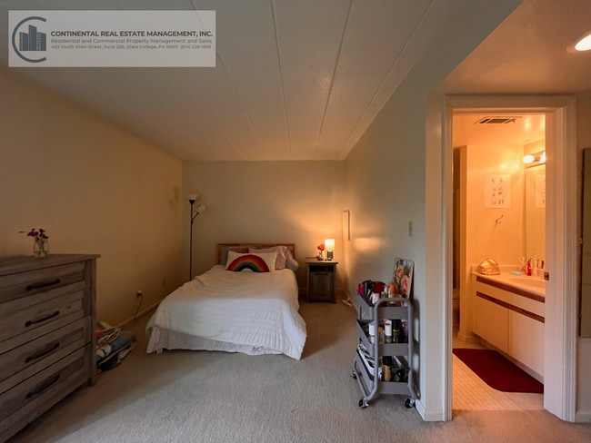 Building Photo - Downtown 2 Bedroom/2 Bathroom Apartment