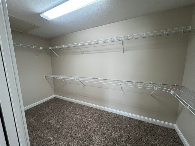 Building Photo - 593 Springfield Blvd