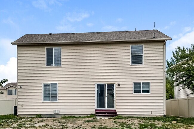 Building Photo - 2192 Cedar Trails Way N