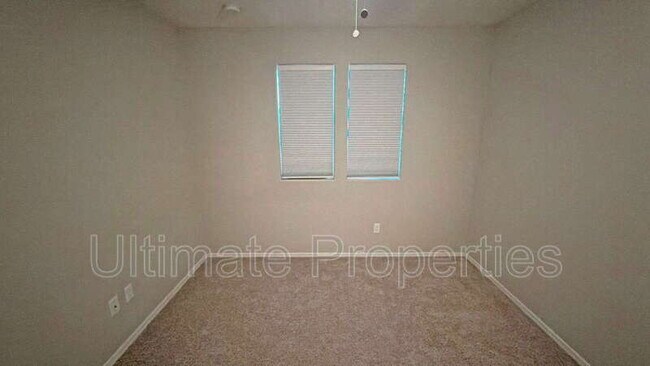 Building Photo - 11694 N 166th Dr
