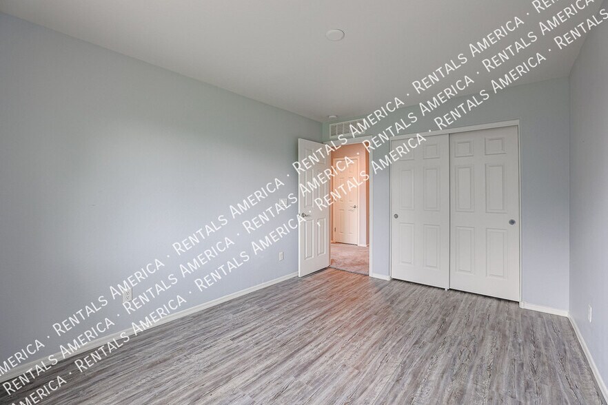 Building Photo - 2810 N 73rd Dr