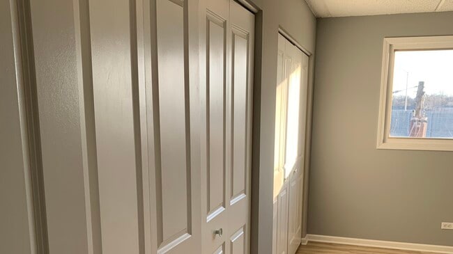 Building Photo - 8141 W 84th Pl