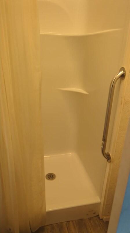 Building Photo - 405 N Clegg St