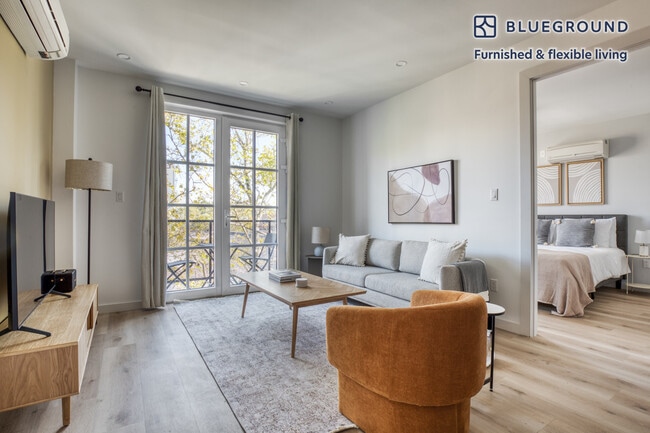 Building Photo - 68 Gold St