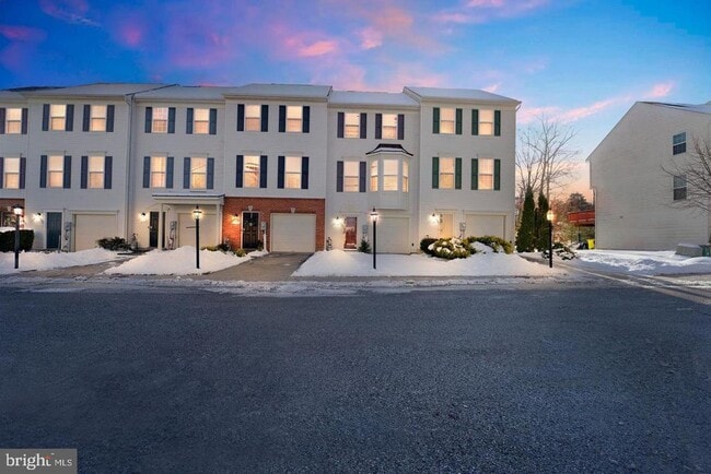Primary Photo - 1131 Coulbourn Cor