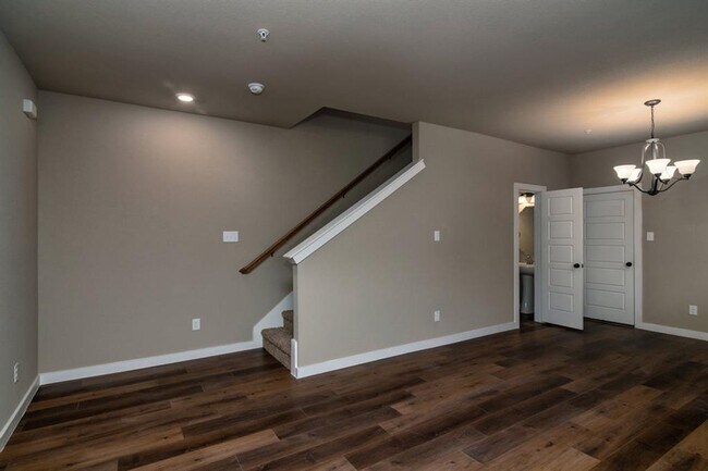 Building Photo - 646 Fallow Dr