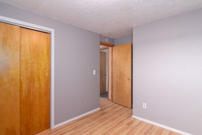 Building Photo - 1309 Pineview St