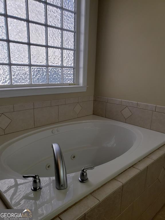 Building Photo - 426 Stillwood Dr