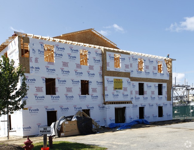 Building Photo - 661 Bell St