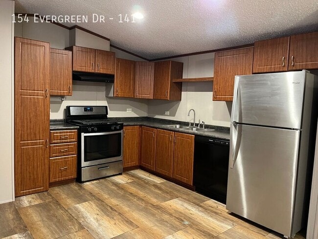 Building Photo - 154 Evergreen Dr