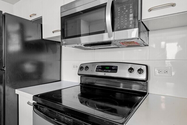 Building Photo - 3525 Sage Rd