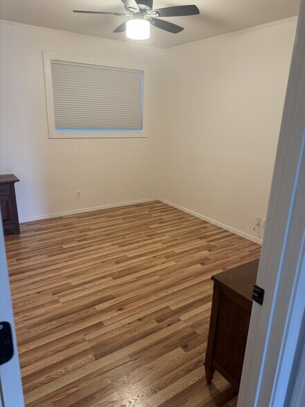 Bed 1 - 3626 N 37th St