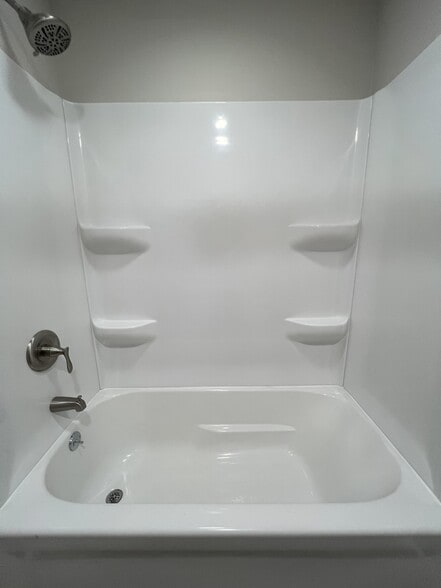 Shower - 706 W State St