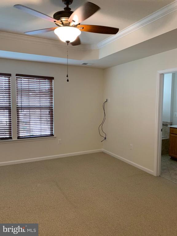 Building Photo - 9022 Randolph Cir