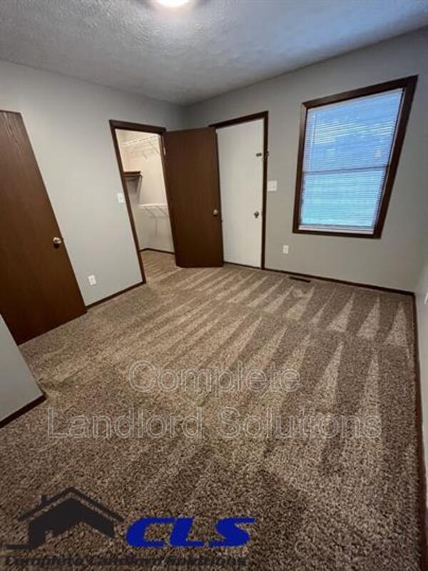 Building Photo - 1712 E Morgan Dr