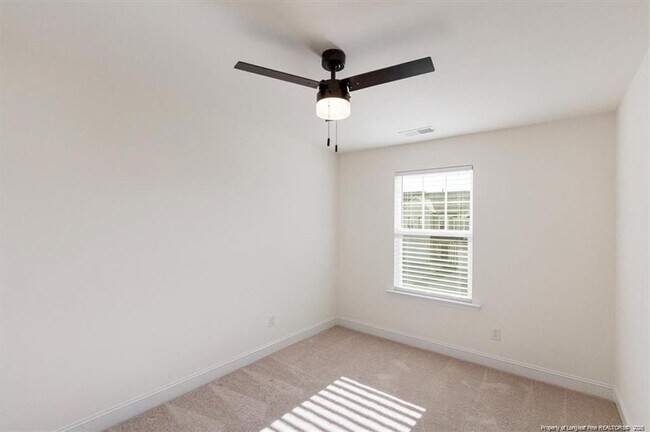 Building Photo - 39 Kingham Ln