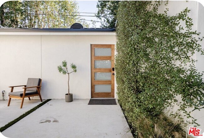 Building Photo - 12812 Greene Ave