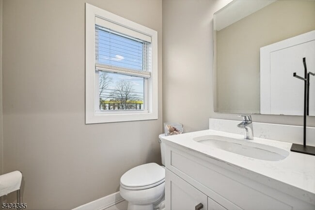 Building Photo - 25 Stonybrook Cir