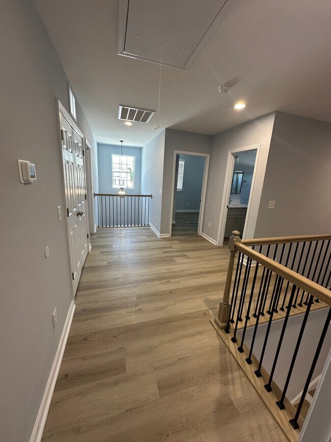 Building Photo - 517 Cardamon Ct