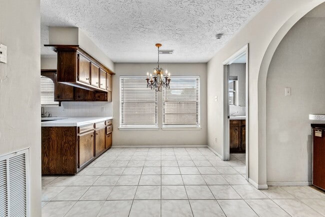 Building Photo - 4010 Paraguay Cir