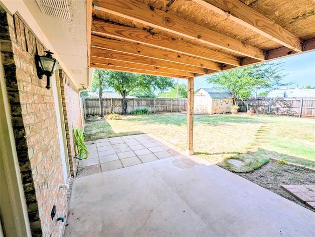 Building Photo - 2100 N Rough Creek Ct