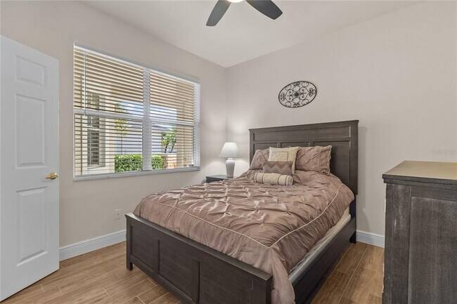 Building Photo - 1937 Scarlett Ave