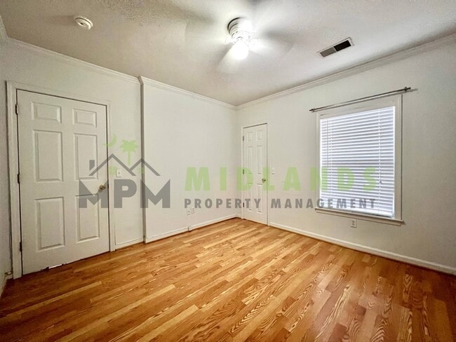 Building Photo - 3425 Manor Ave