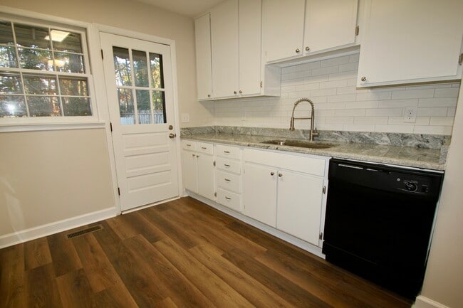 Building Photo - 5617 Rangeley Dr