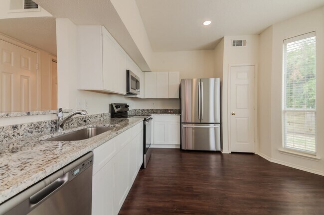 Building Photo - 8313 Spinnaker Cv