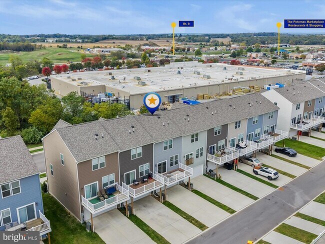 Building Photo - 179 Presidents Pointe Ave