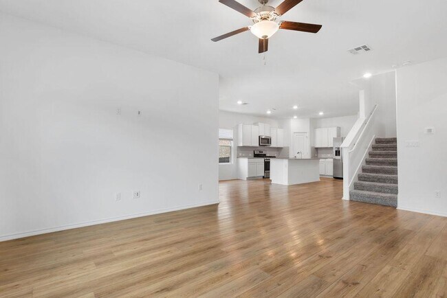 Building Photo - 1205 Sweetspire St