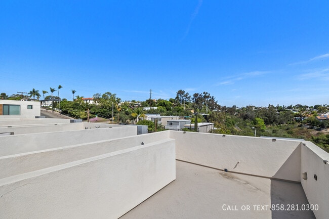 Building Photo - 1055 32nd St