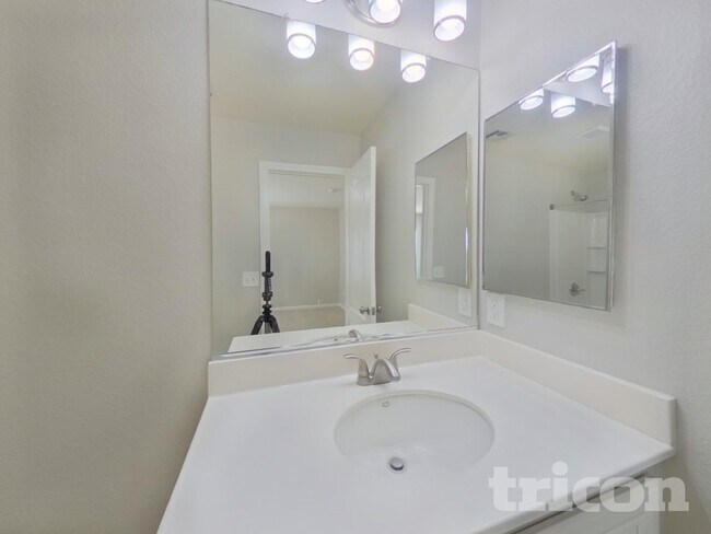 Building Photo - 697 Wallington Estate St