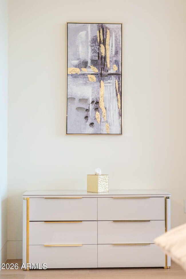 Building Photo - 6587 N Palmeraie Blvd