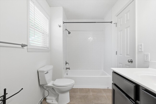 Building Photo - 421 S Village Cir