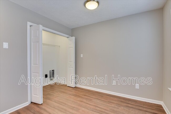 Building Photo - 1529 Abby Way
