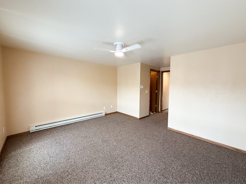 Building Photo - 123 3rd St