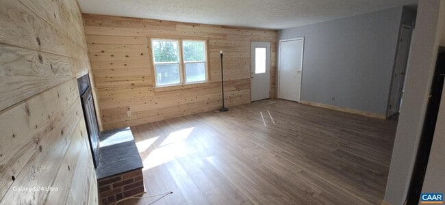 Building Photo - 67 Warwick Ln