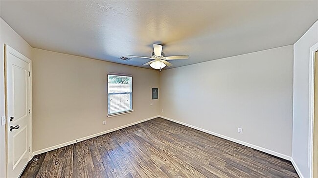 Building Photo - 5000 Avion Ct