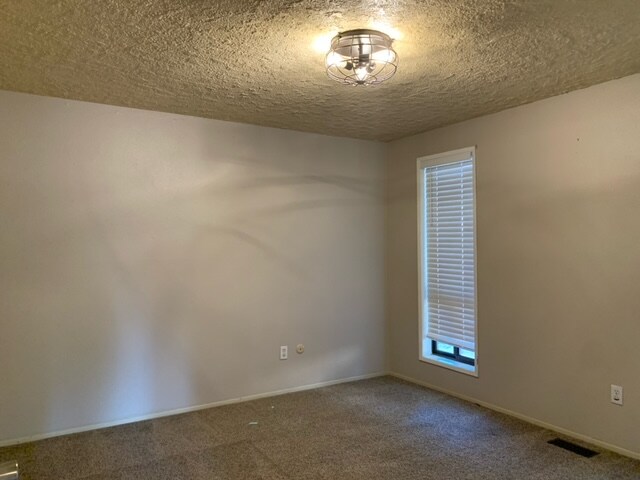 Building Photo - 8995 W Pembrook Dr