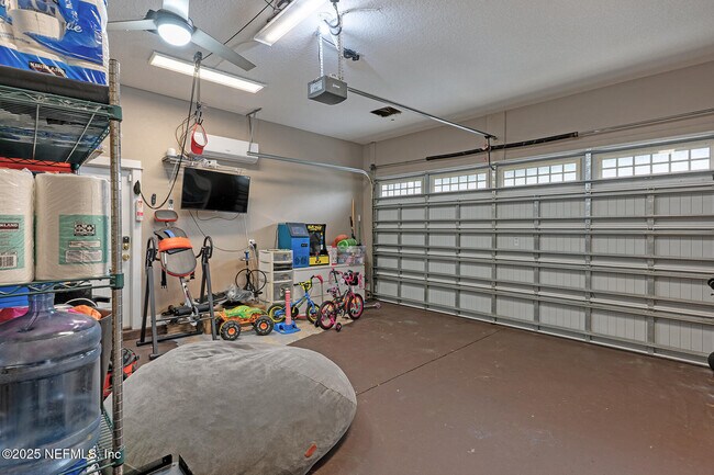 Building Photo - 3693 Lightview Ln