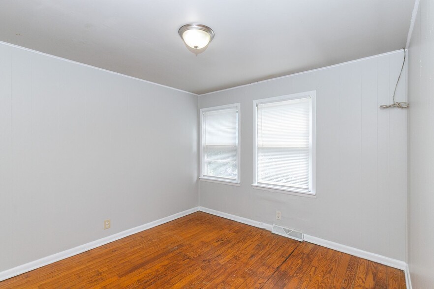 Building Photo - 1519 W Waldo Ave